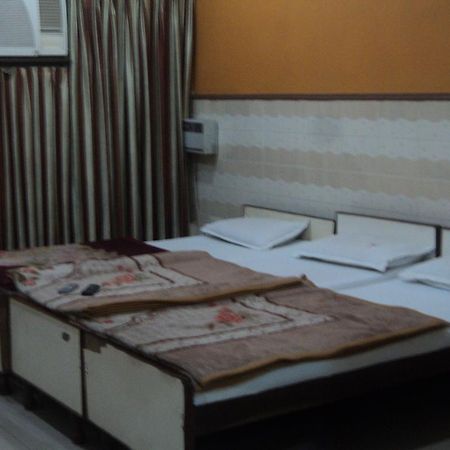 Hotel Jyoti Váránaszi Kültér fotó